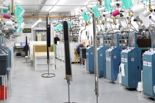 Výrobní závod společnosti Aries, kde se vyrábějí ponožky z prémiových materiálů. Foto: Aries